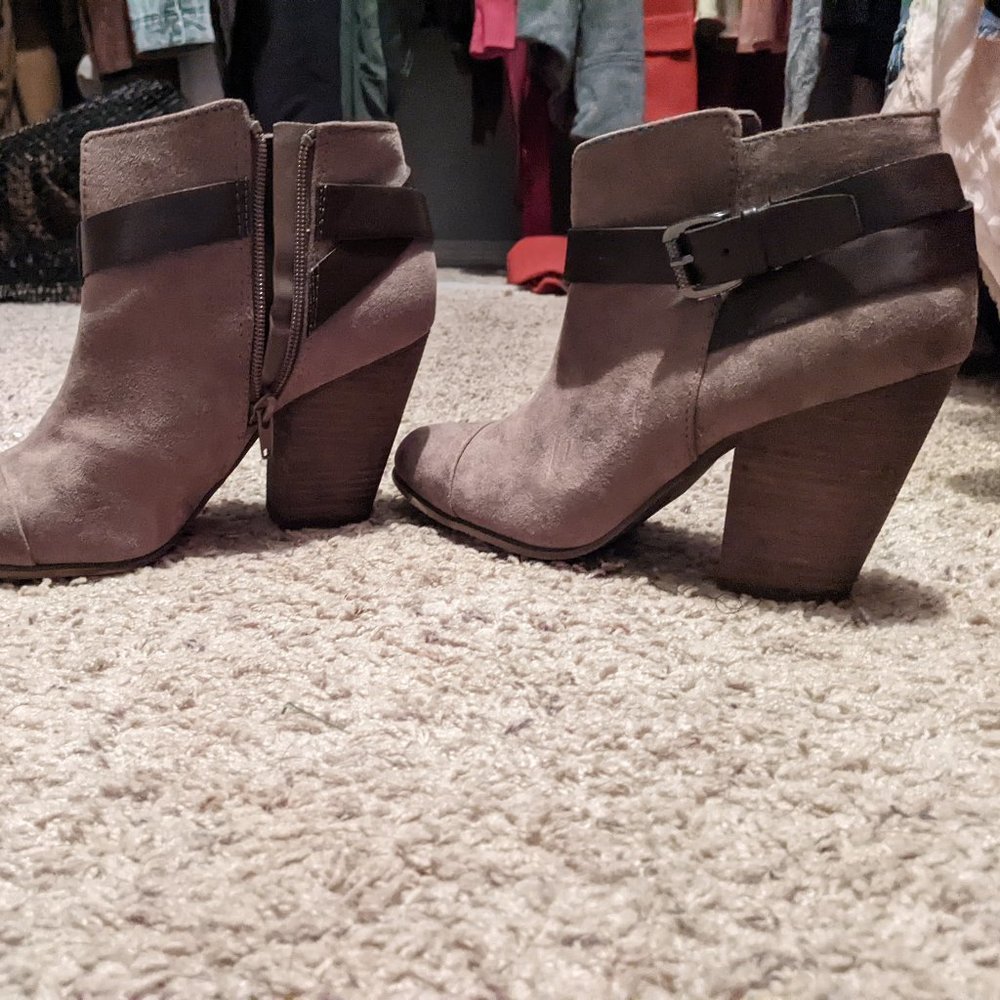 Carlos Santana chunky heeled boots